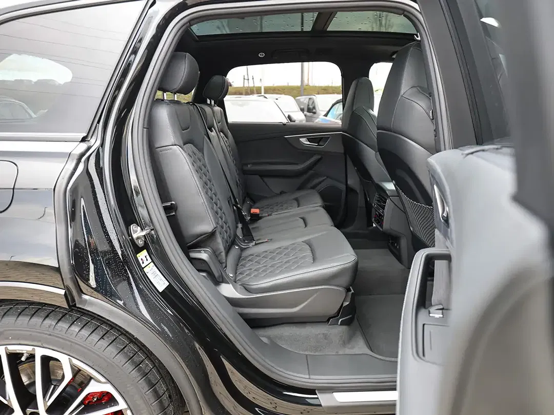 Audi Q7 - Thumbnail 4