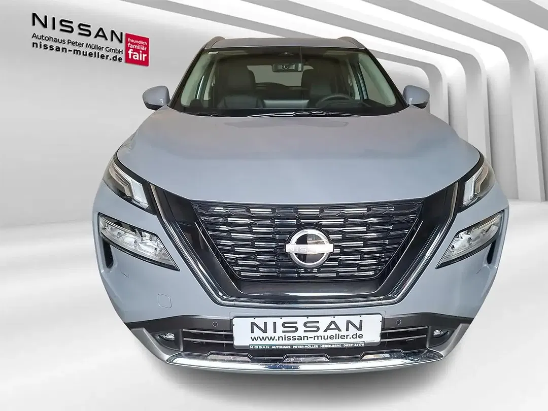 Nissan X-Trail - Thumbnail 2