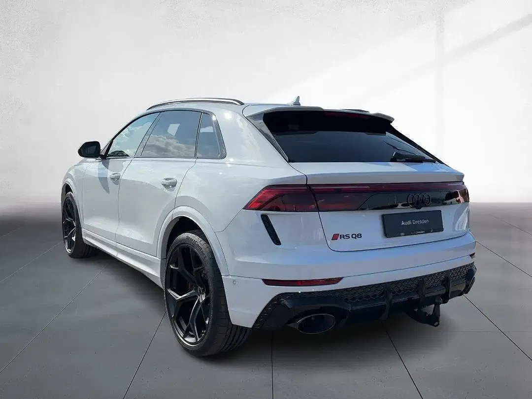 Audi RS Q8 - Thumbnail 2
