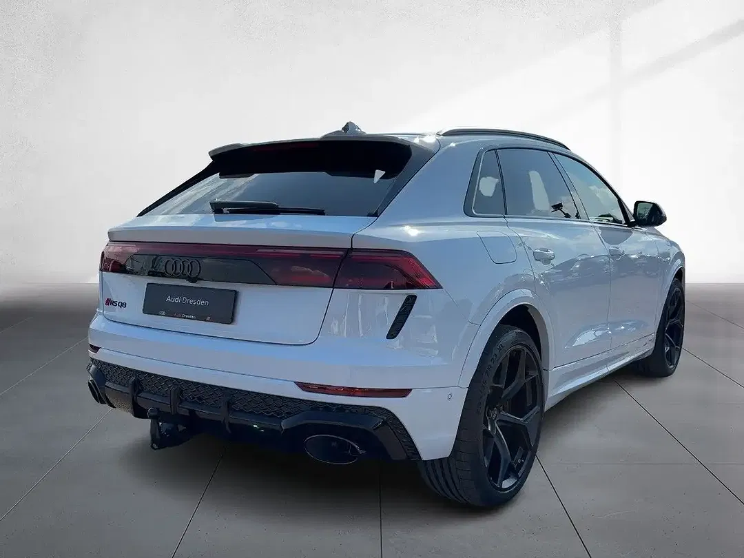 Audi RS Q8 - Thumbnail 3