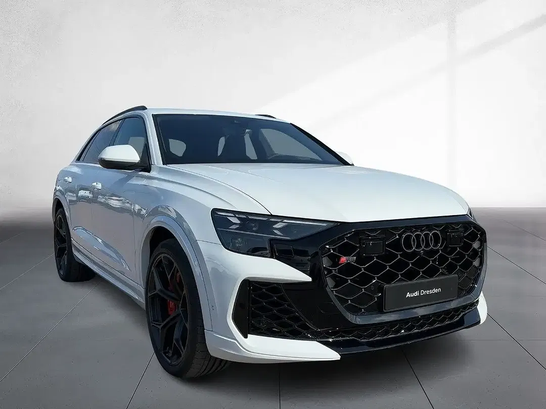 Audi RS Q8 - Thumbnail 4