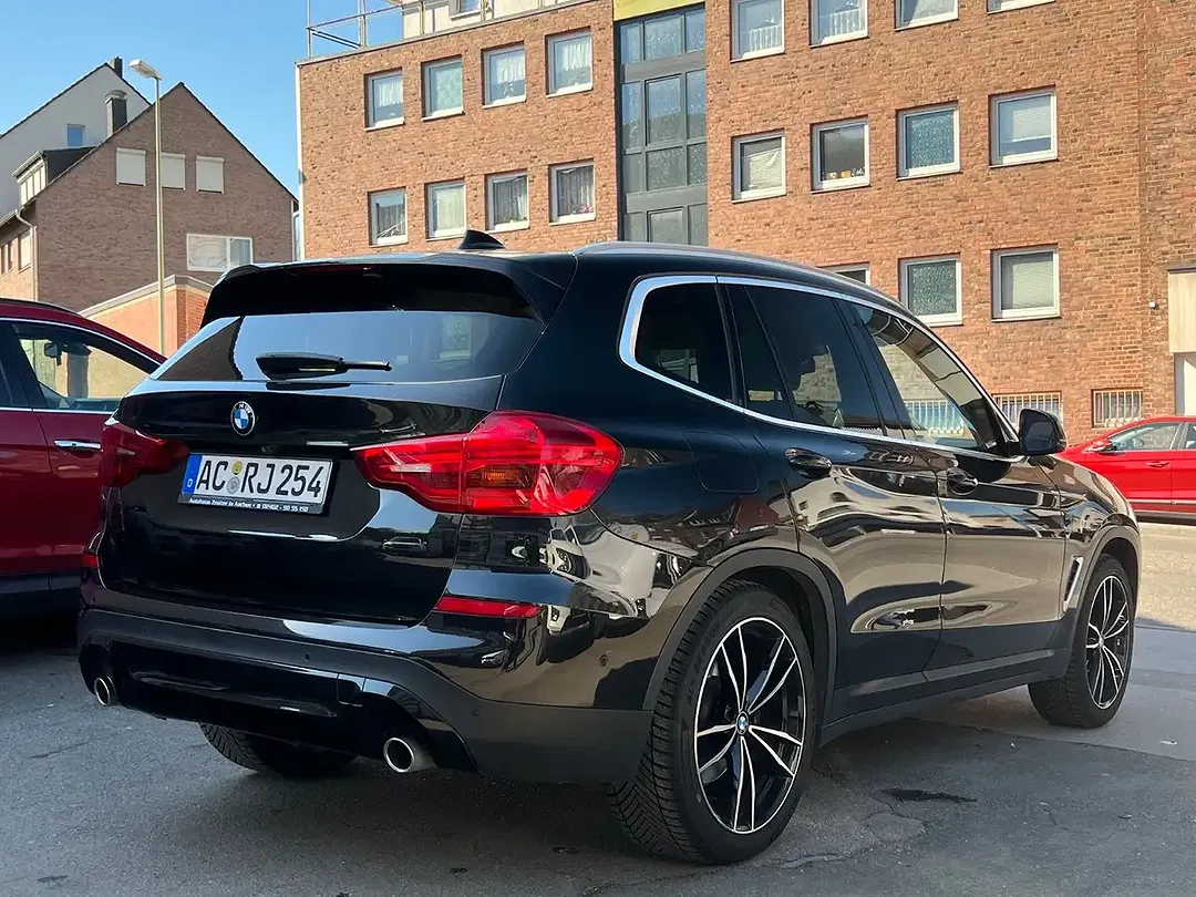 BMW X3 - Thumbnail 9