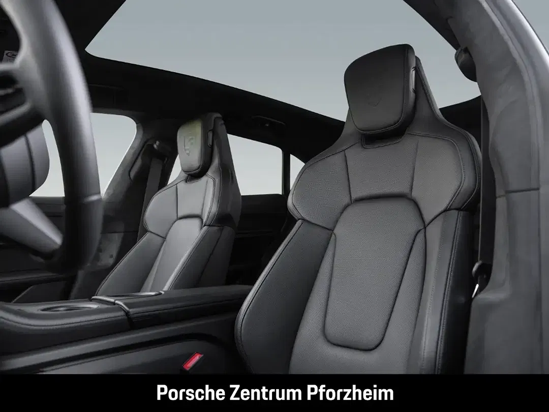 Porsche Taycan - Thumbnail 6