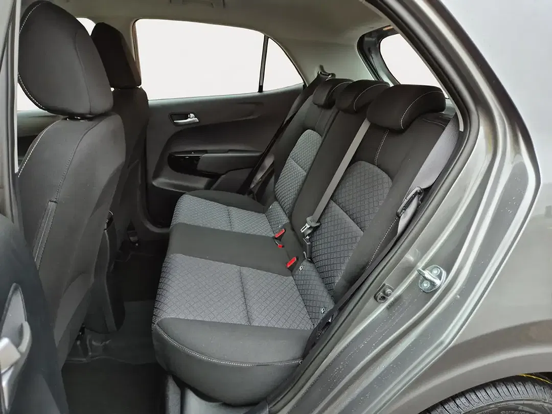 Kia Picanto - Thumbnail 8