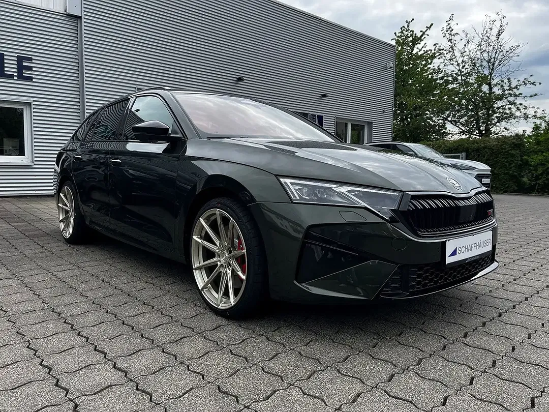 Skoda Octavia - Thumbnail 3