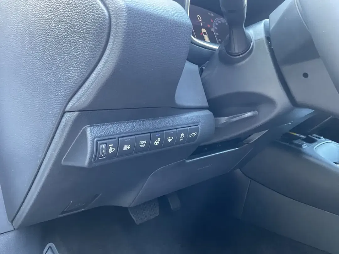 Toyota Corolla - Thumbnail 10