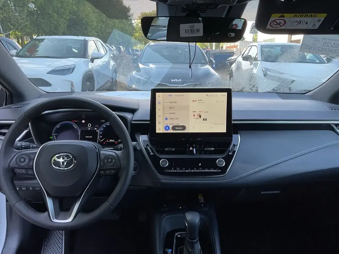 Toyota Corolla - Thumbnail 12