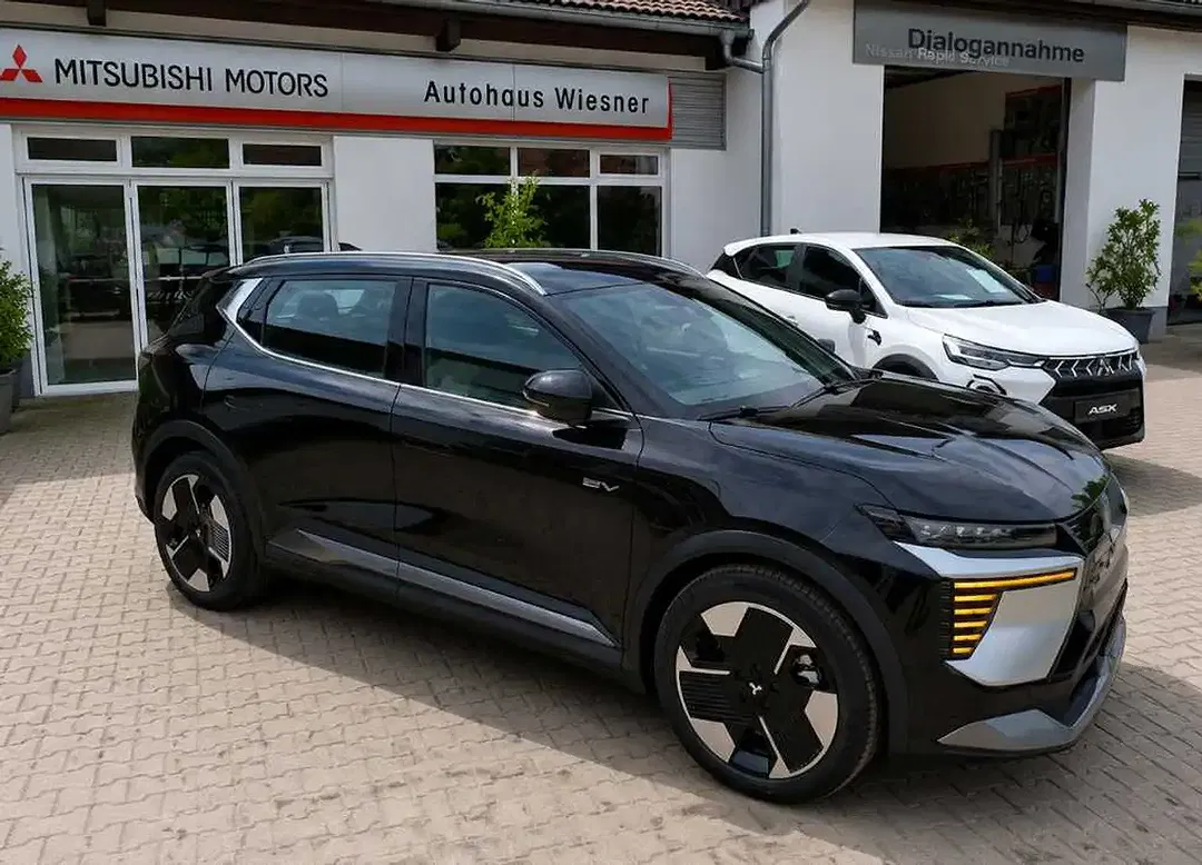 Mitsubishi Eclipse Cross - Thumbnail 2