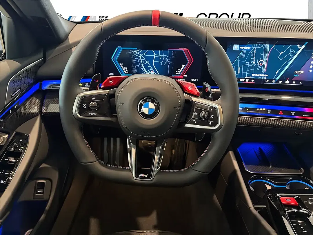 BMW M5 - Thumbnail 9