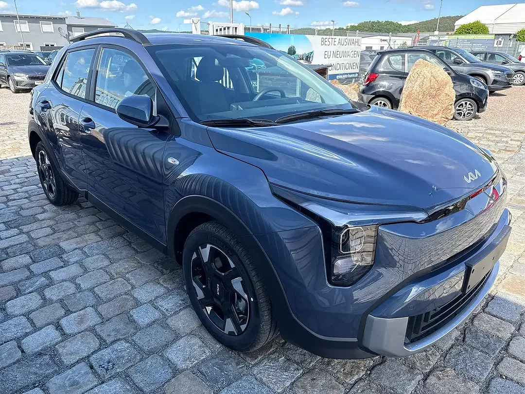 Kia Stonic - Thumbnail 3