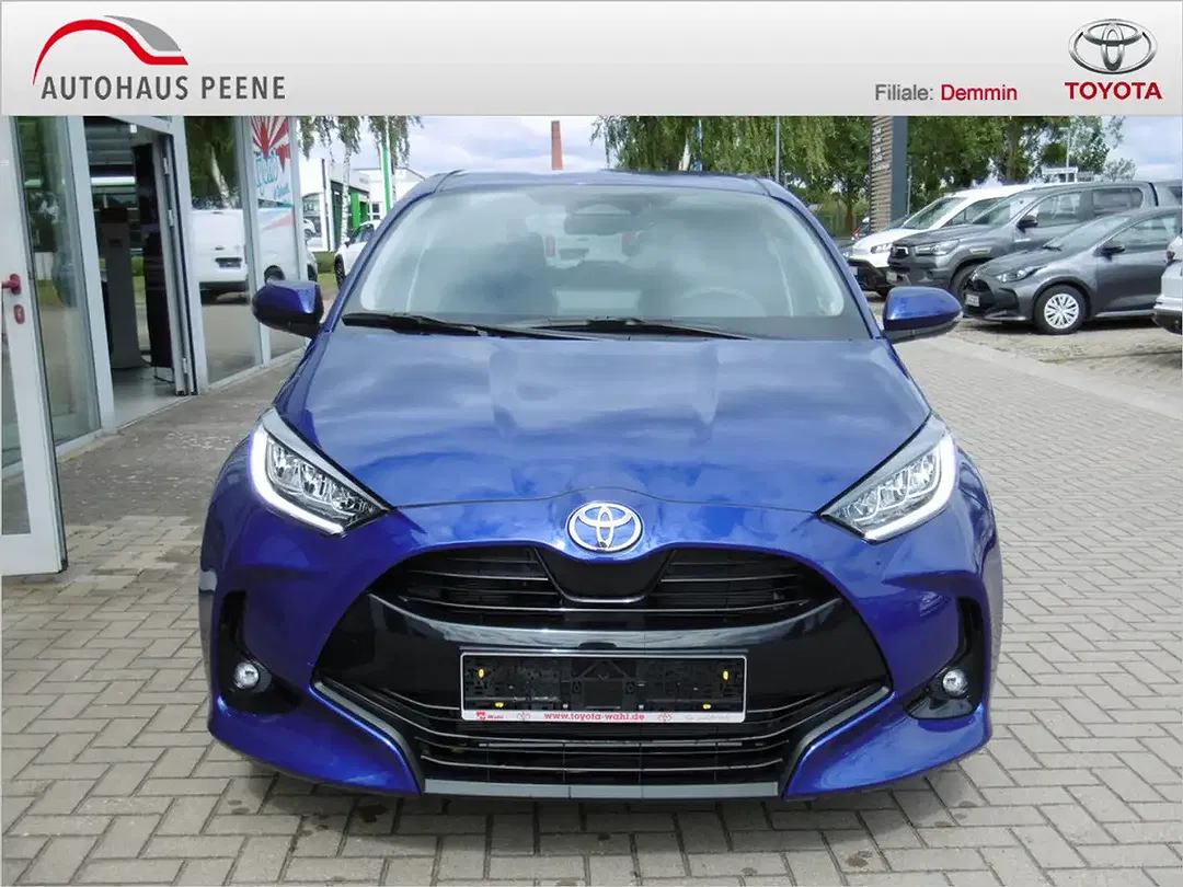 Toyota Yaris - Thumbnail 5