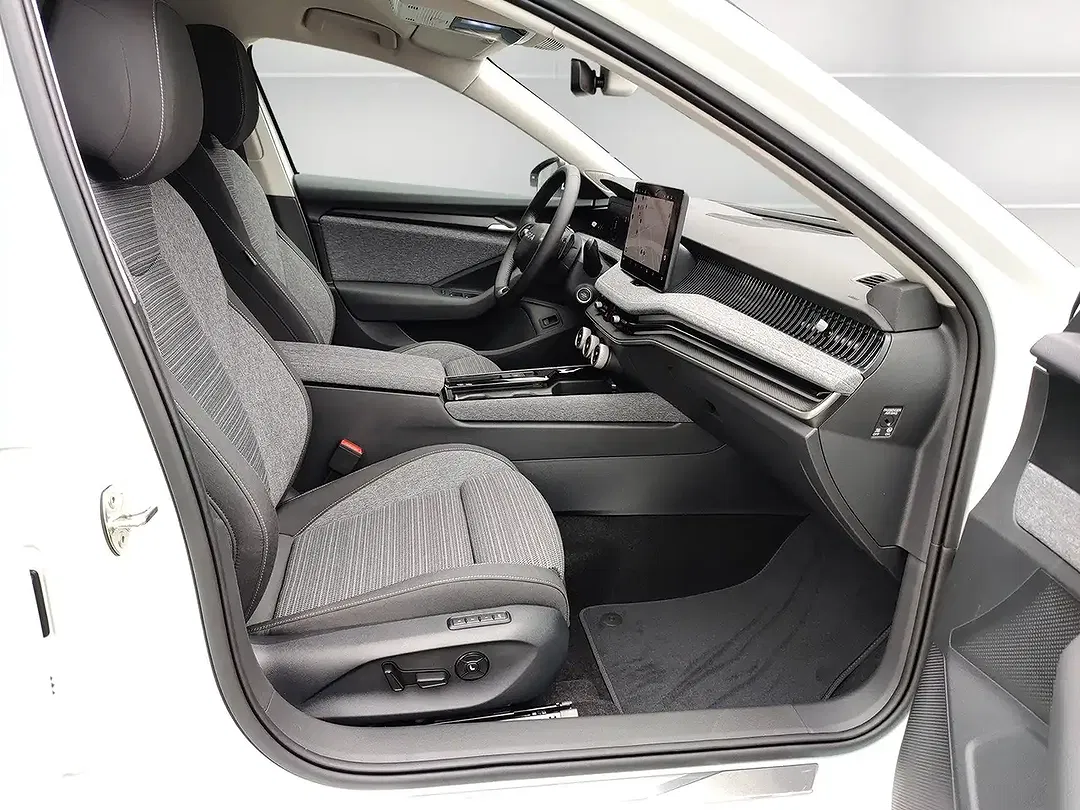 Skoda Superb - Thumbnail 11