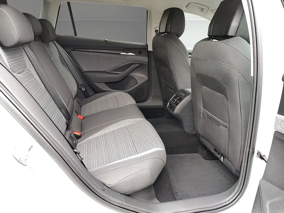 Skoda Superb - Thumbnail 13