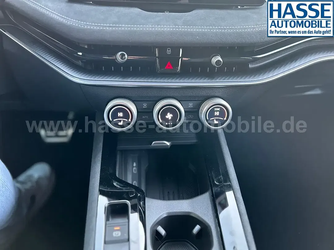 Skoda Superb - Thumbnail 12