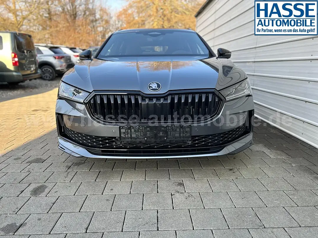 Skoda Superb - Thumbnail 2