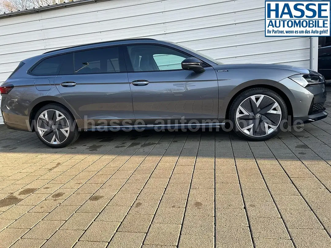 Skoda Superb - Thumbnail 3