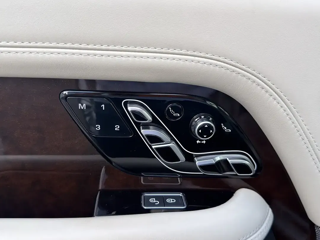 Land Rover Range Rover - Thumbnail 13