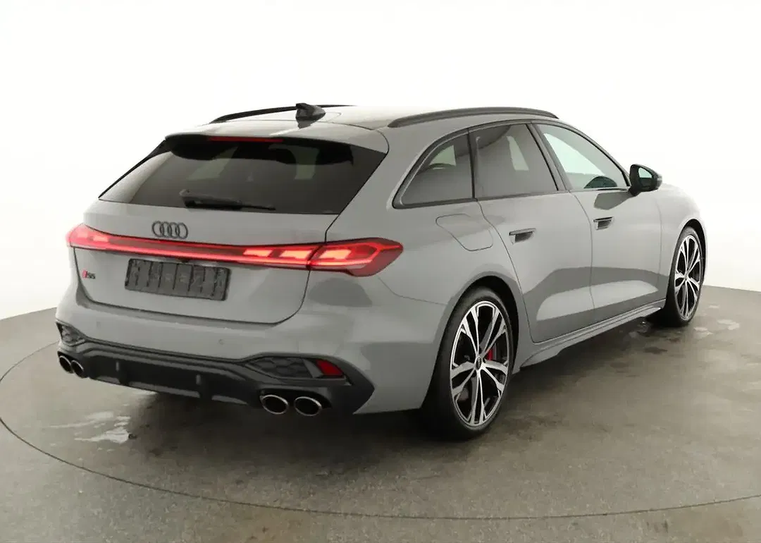 Audi S5 - Thumbnail 3