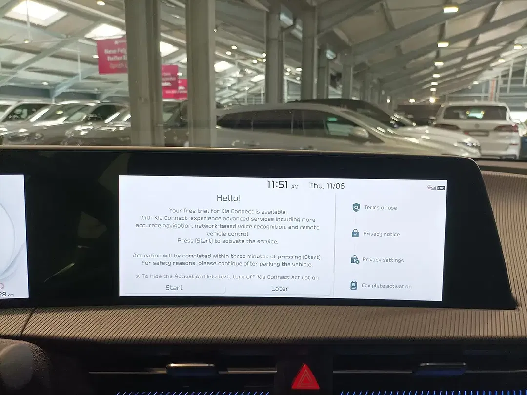 Kia EV6 - Thumbnail 11
