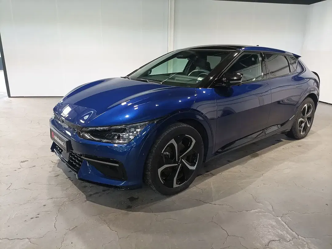 Kia EV6 - Thumbnail 3