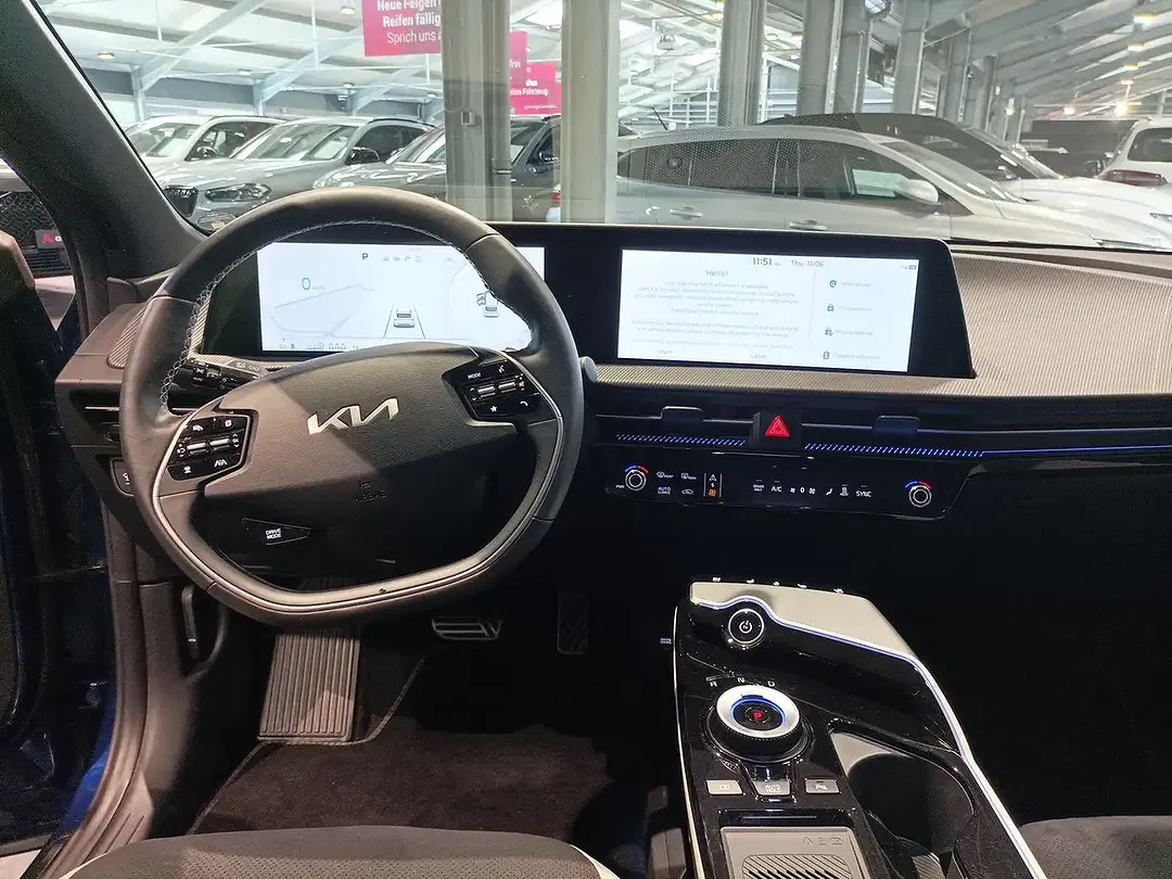 Kia EV6 - Thumbnail 9