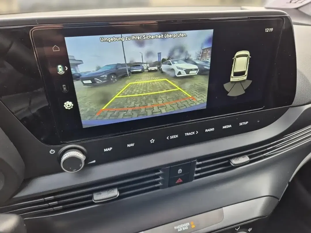 Hyundai i20 - Thumbnail 9