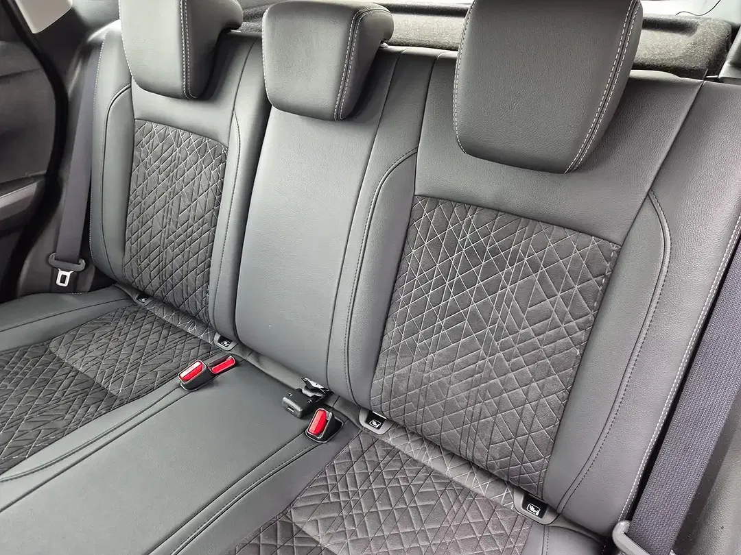 Suzuki Vitara - Thumbnail 11