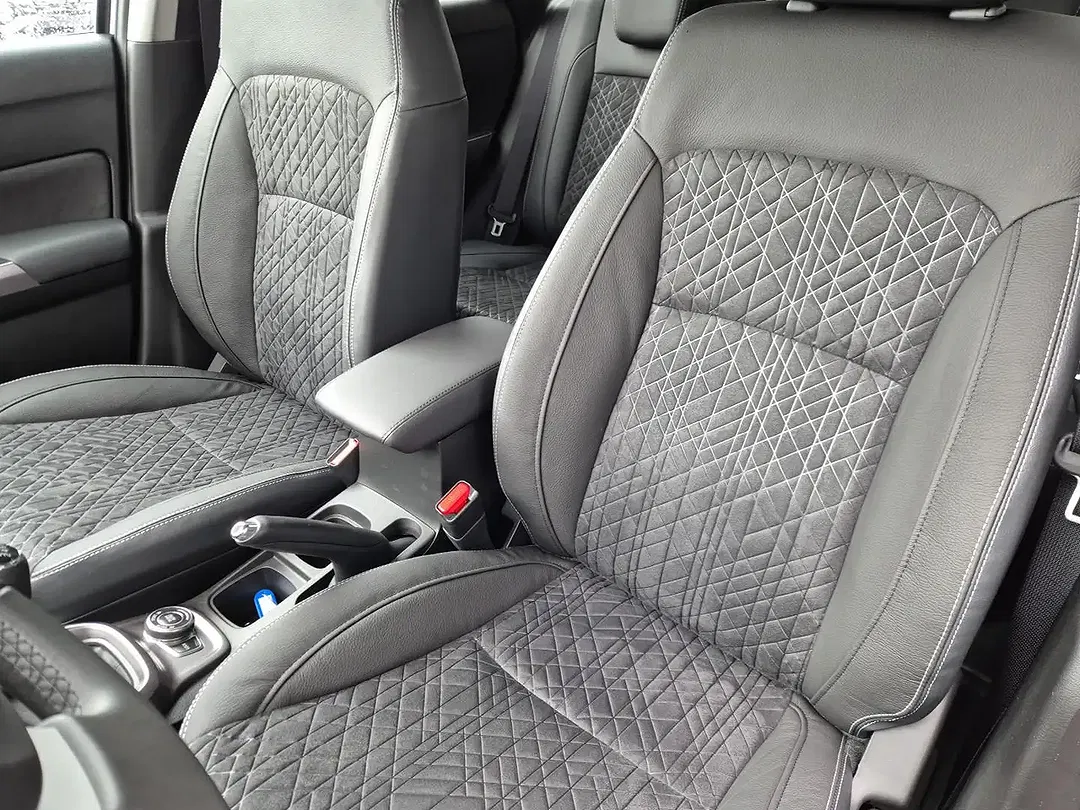 Suzuki Vitara - Thumbnail 12