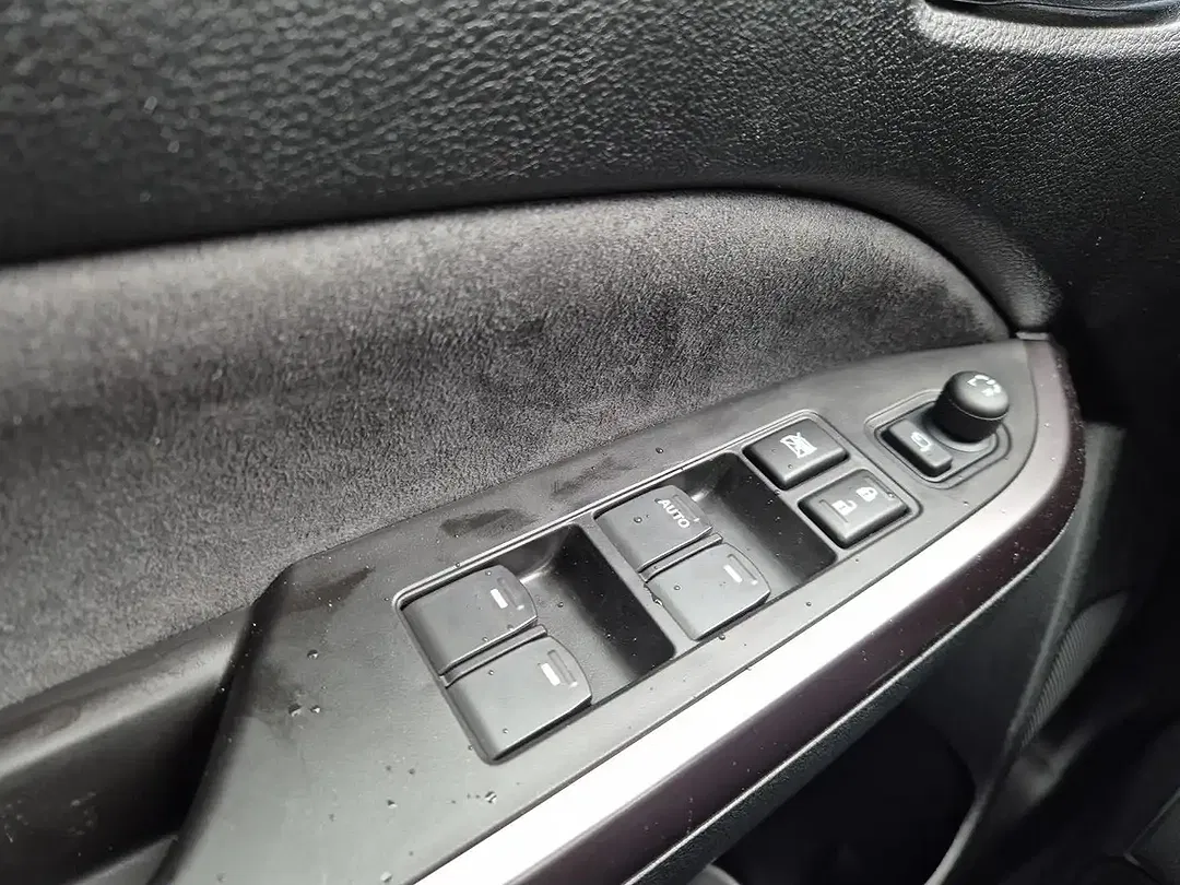 Suzuki Vitara - Thumbnail 13