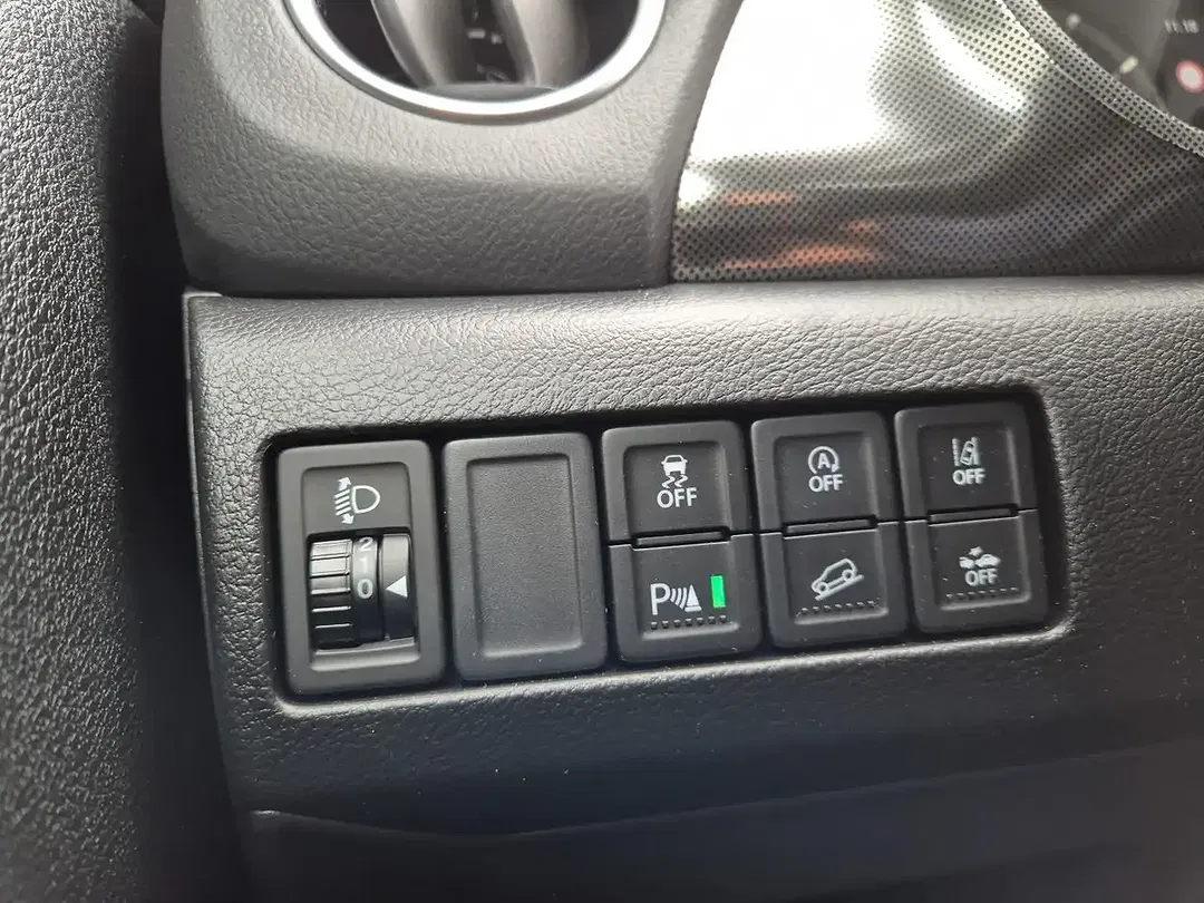 Suzuki Vitara - Thumbnail 14