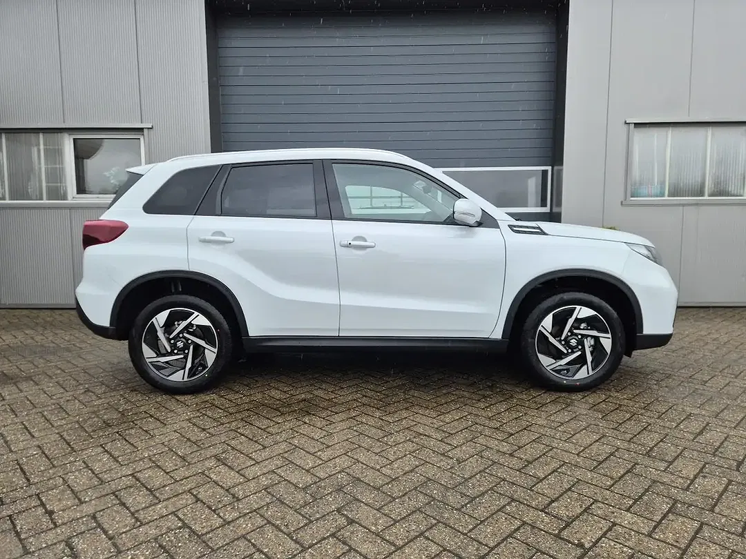 Suzuki Vitara - Thumbnail 6
