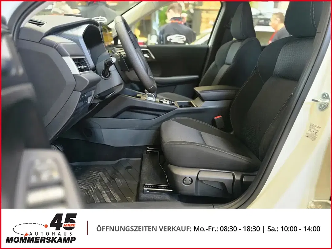 Mitsubishi Outlander - Thumbnail 5