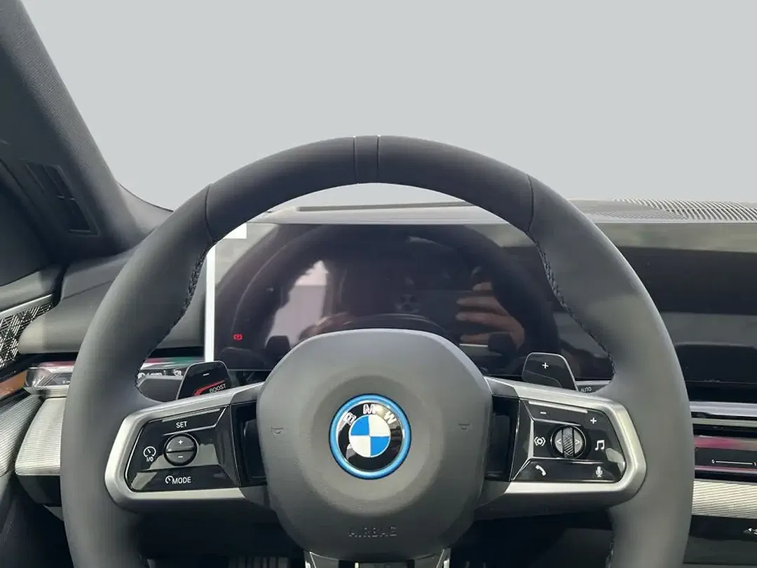 BMW 530 - Thumbnail 13