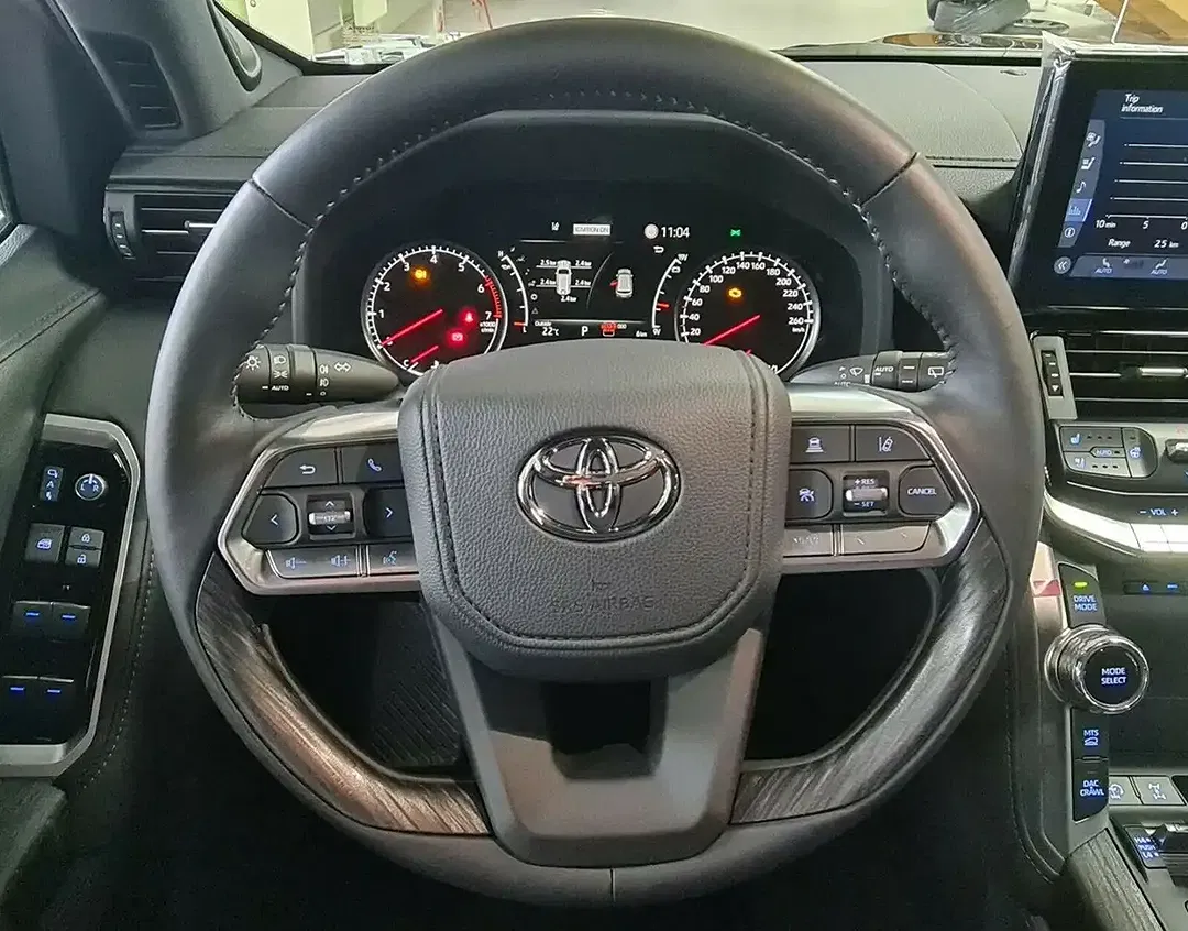 Toyota Land Cruiser - Thumbnail 15