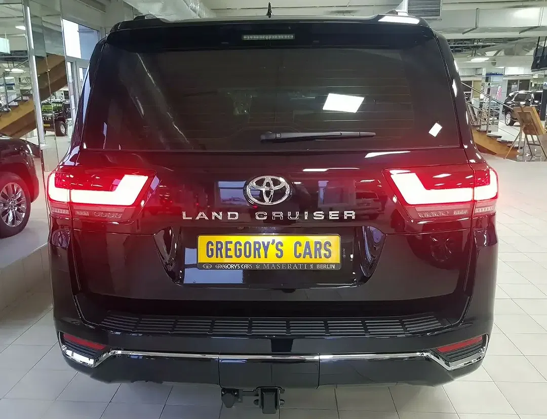 Toyota Land Cruiser - Thumbnail 6