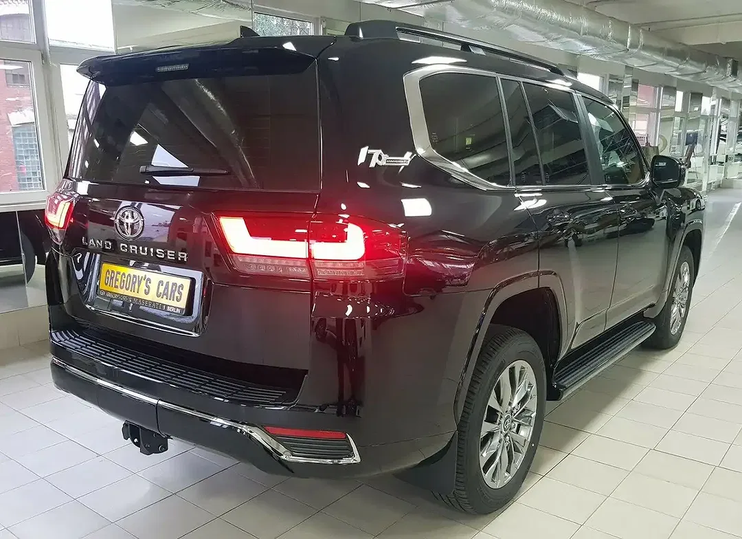 Toyota Land Cruiser - Thumbnail 7