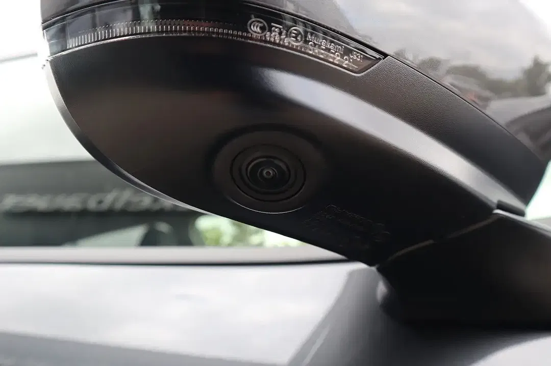 Subaru Crosstrek - Thumbnail 12