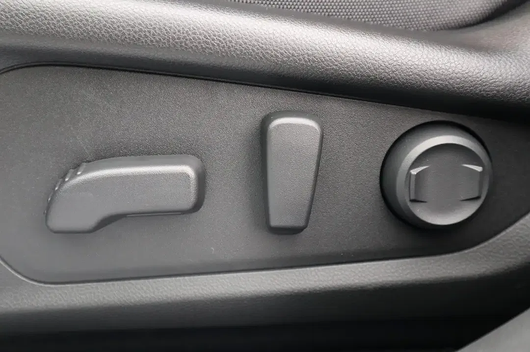 Subaru Crosstrek - Thumbnail 14