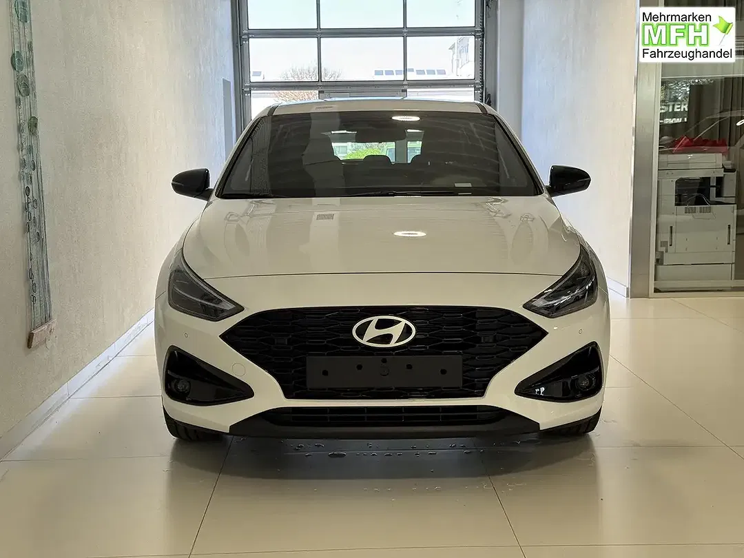 Hyundai i30 - Thumbnail 2