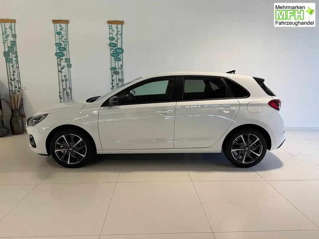 Hyundai i30 - Thumbnail 3