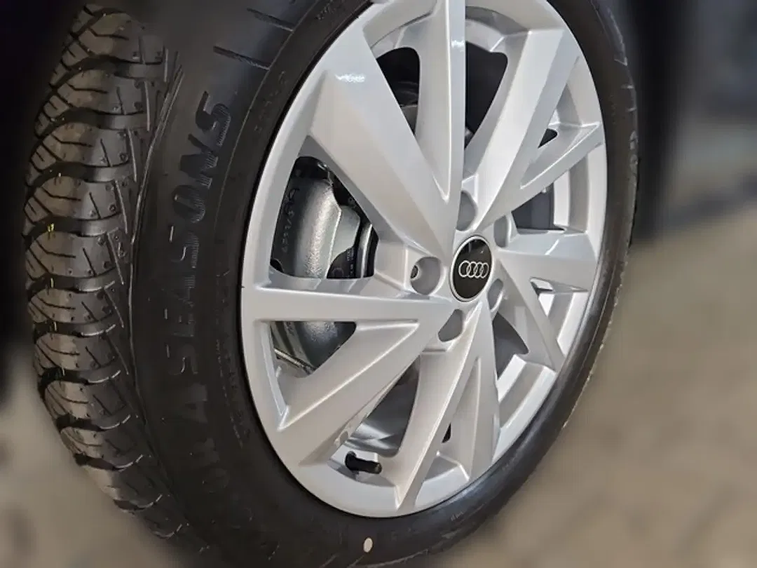 Audi Q2 - Thumbnail 4