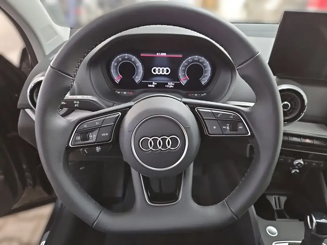 Audi Q2 - Thumbnail 8