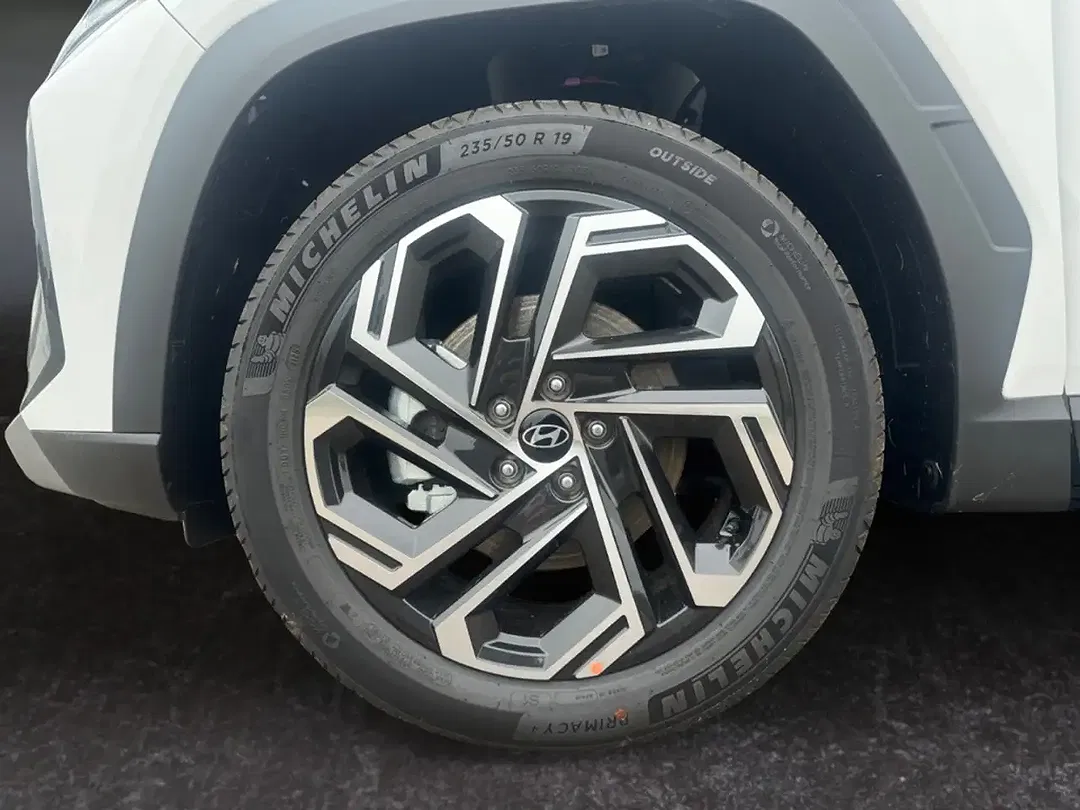Hyundai TUCSON - Thumbnail 14