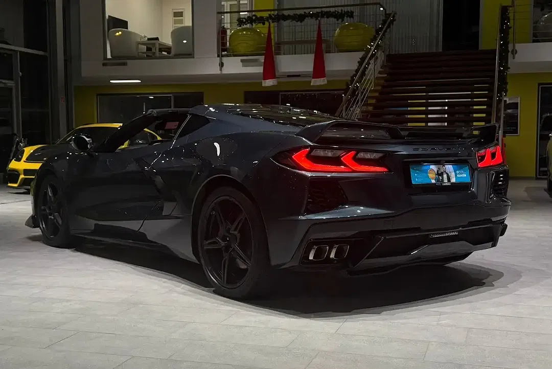 Corvette C8 - Thumbnail 2