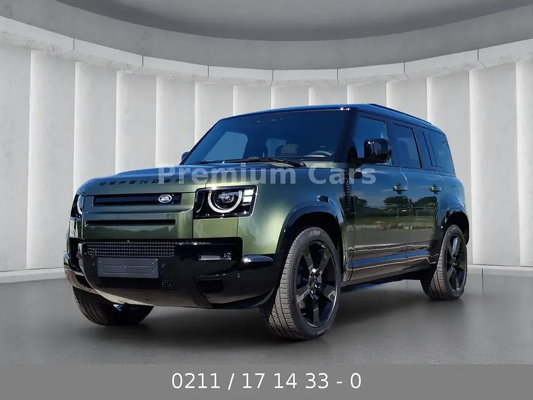 Land Rover Defender - Thumbnail 1