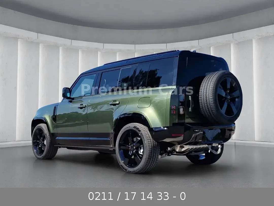 Land Rover Defender - Thumbnail 5