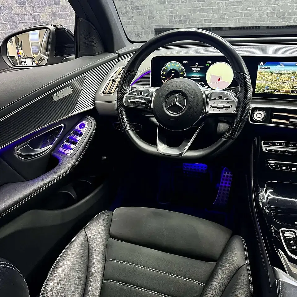 Mercedes-Benz EQC 400 - Thumbnail 13