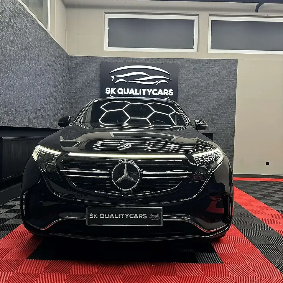 Mercedes-Benz EQC 400 - Thumbnail 3