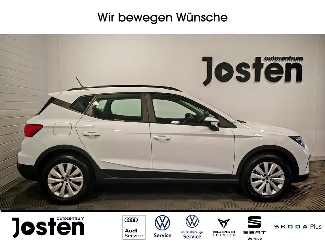 SEAT Arona - Thumbnail 2