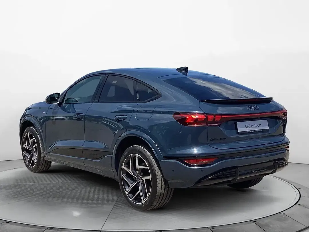 Audi Q6 e-tron - Thumbnail 3